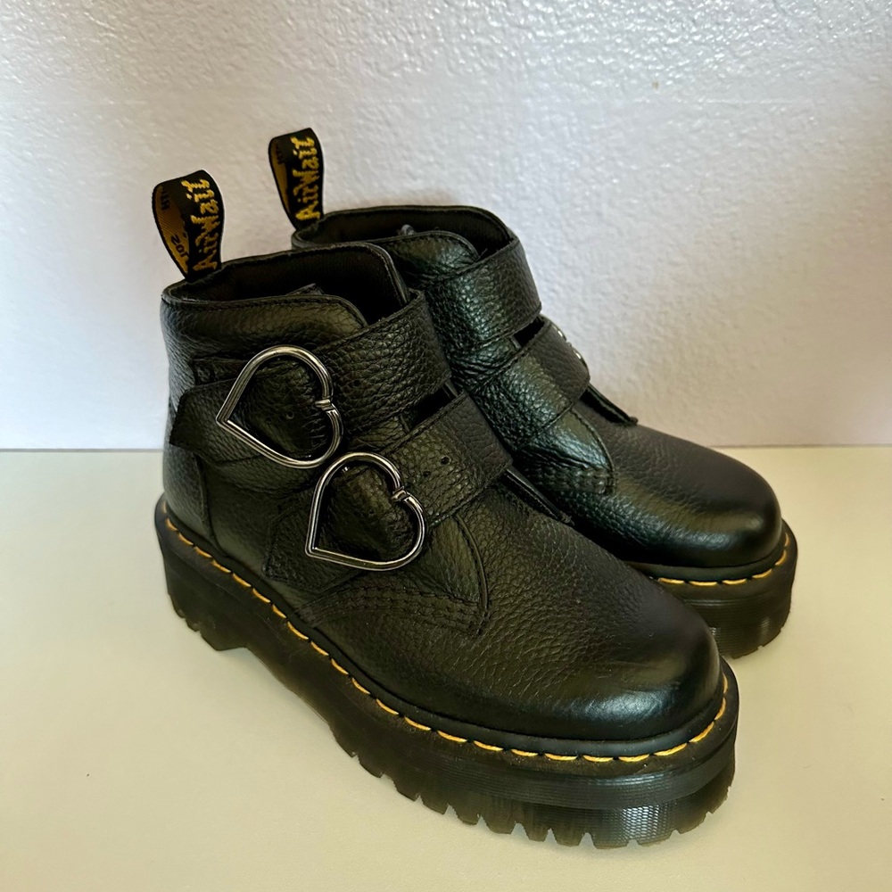 Dr. Martens Devon Heart Boots
